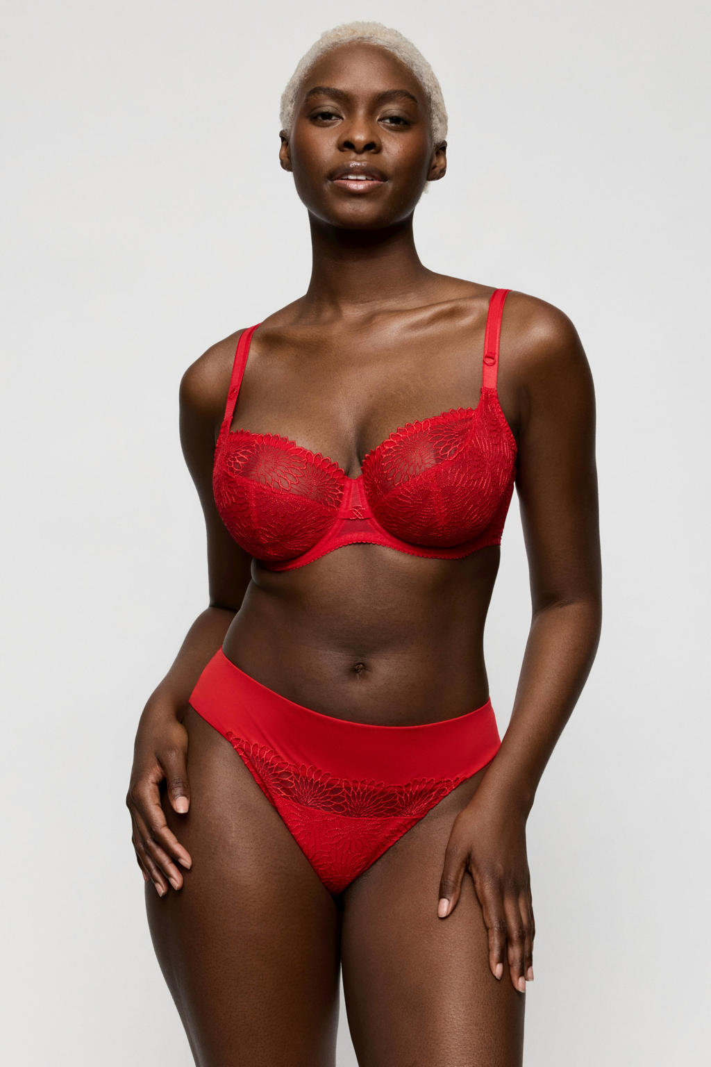 PrimaDonna string Sophora rood