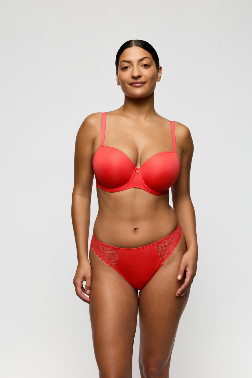 PrimaDonna Twist string Grace Bay rood