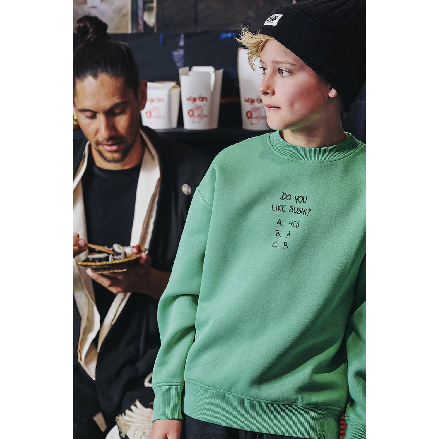 Z8 kids sweater Misja met backprint groen