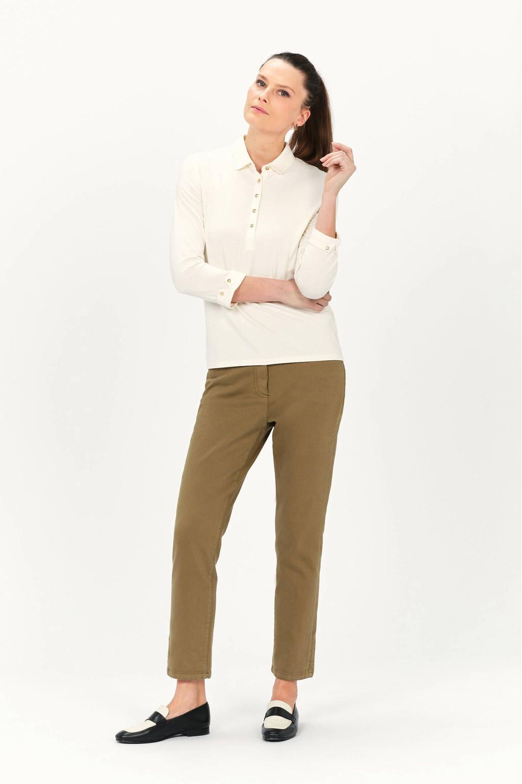 Ivoorkleurige dames Caroll polo van viscose met effen en driekwart mouwen