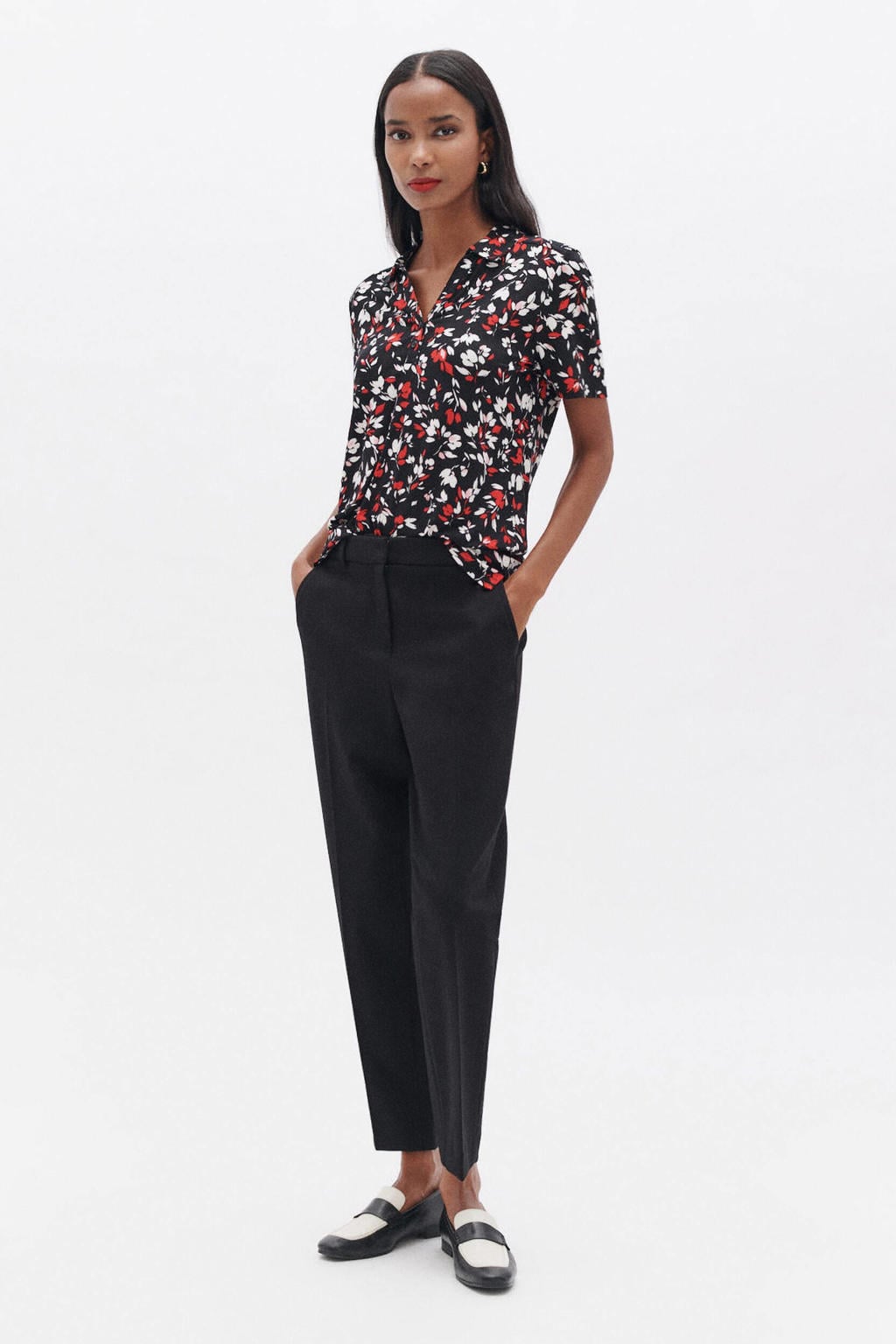Zwarte dames Caroll rechtvallend regular waist chino van viscose met straight fit, rits, haak- en knoopsluiting en effen