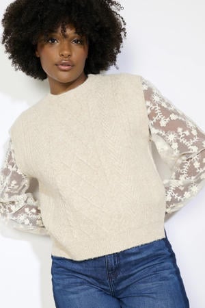 top beige