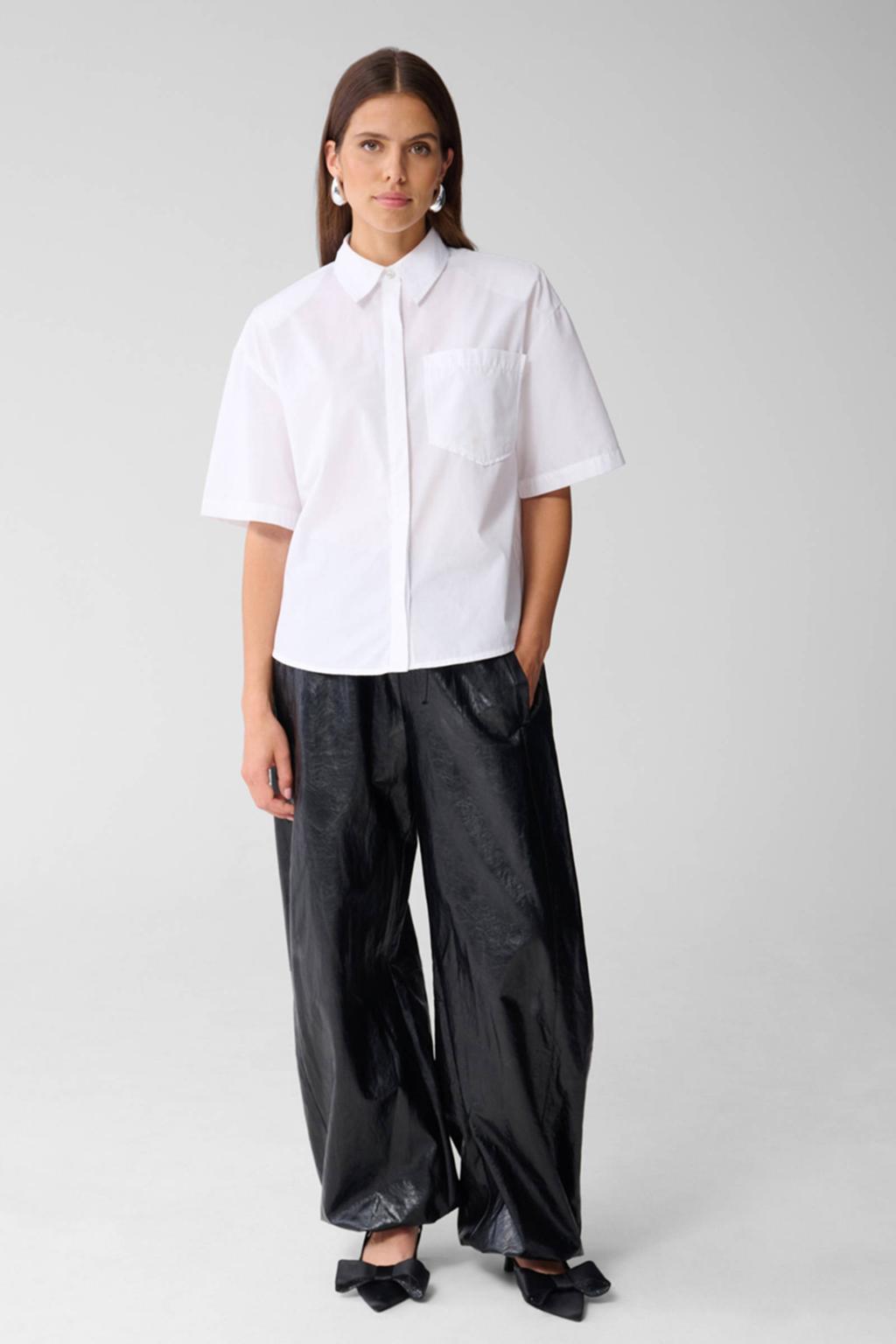 Witte dames Shoeby blouse van polyester met effen, korte mouwen, klassieke kraag en knoopsluiting