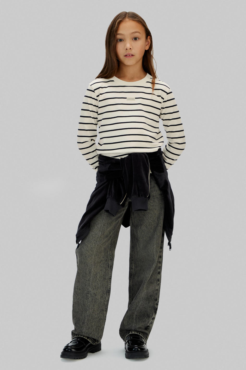 Lichtgrijs en zwarte meisjes Calvin Klein gestreepte longsleeve van katoen met lange mouwen en ronde hals