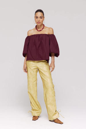 imitatieleren wide leg regular waist broek geel
