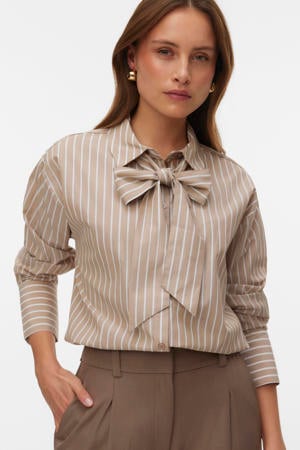 blouse beige