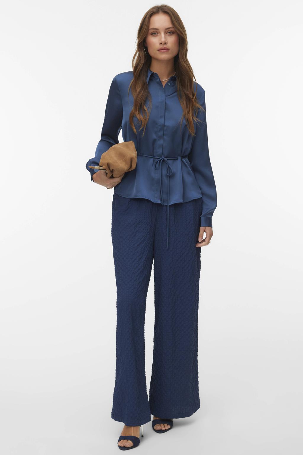 Donkerblauwe dames VERO MODA blouse van polyester met effen, lange mouwen, klassieke kraag, knoopsluiting en ceintuur
