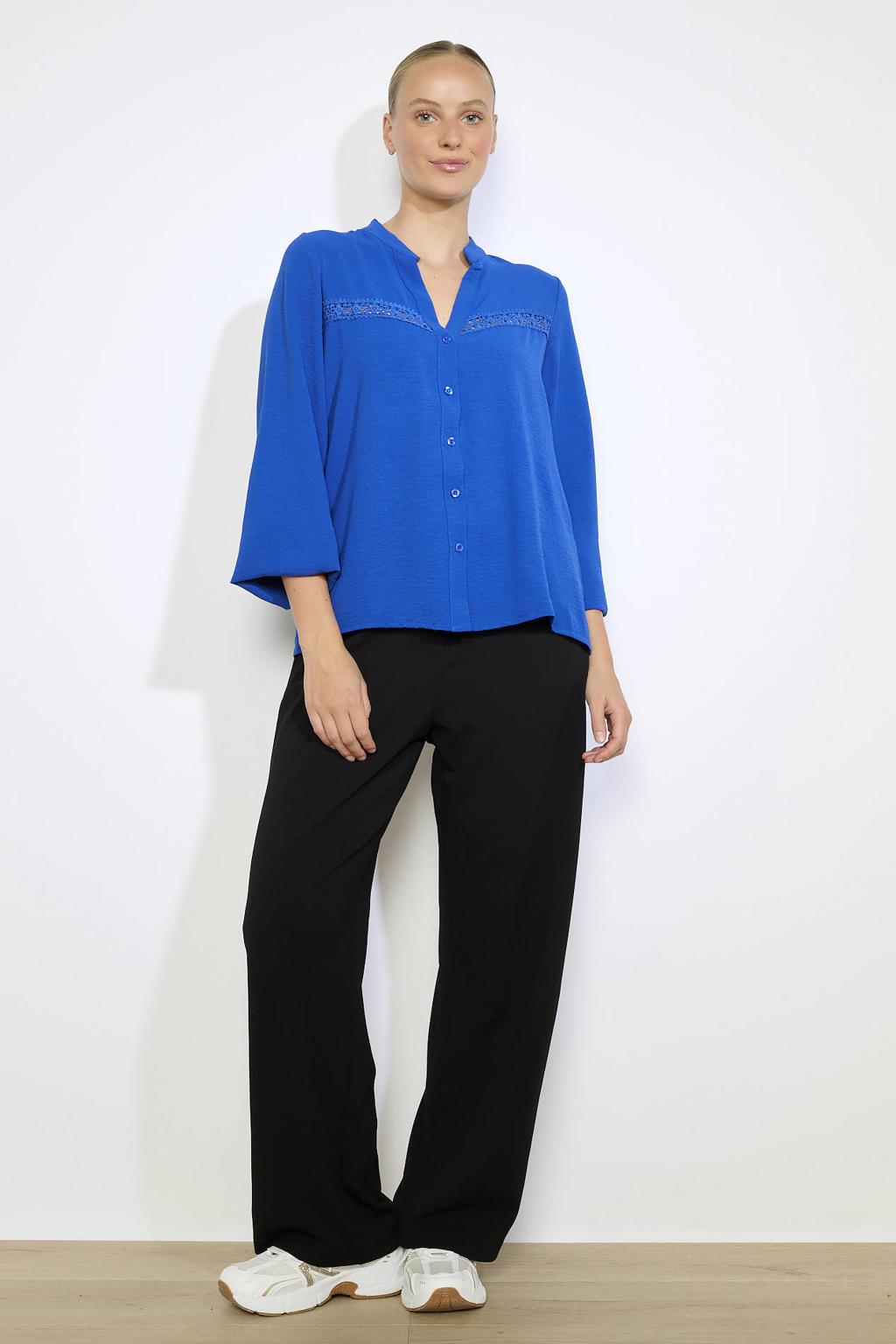 Blauwe dames LOLALIZA blouse met effen, driekwart mouwen, klassieke kraag en knoopsluiting