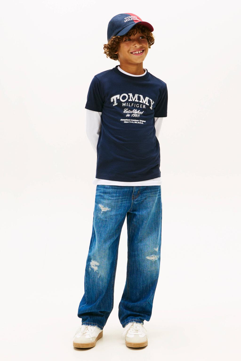 Donkerblauwe jongens Tommy Hilfiger T-shirt van katoen met logo dessin, korte mouwen en ronde hals