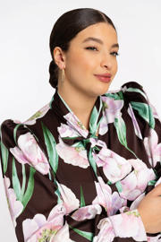 thumbnail: YOEK satijnen blouse bruin