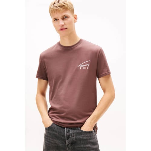Tommy Jeans regular T-shirt met backprint bruin afbeelding