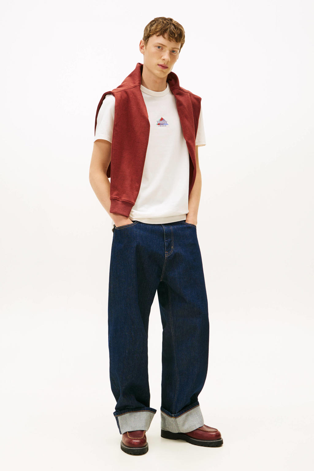 Ecru heren Tommy Jeans regular T-shirt van katoen met printopdruk, korte mouwen, ronde hals en borduursels