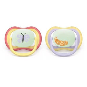 Glow-in-the-dark fopspeen –(0-6 mnd) Extra luchtopeningen – 2 stuks - SCF376/25