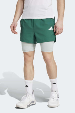 sportshort groen