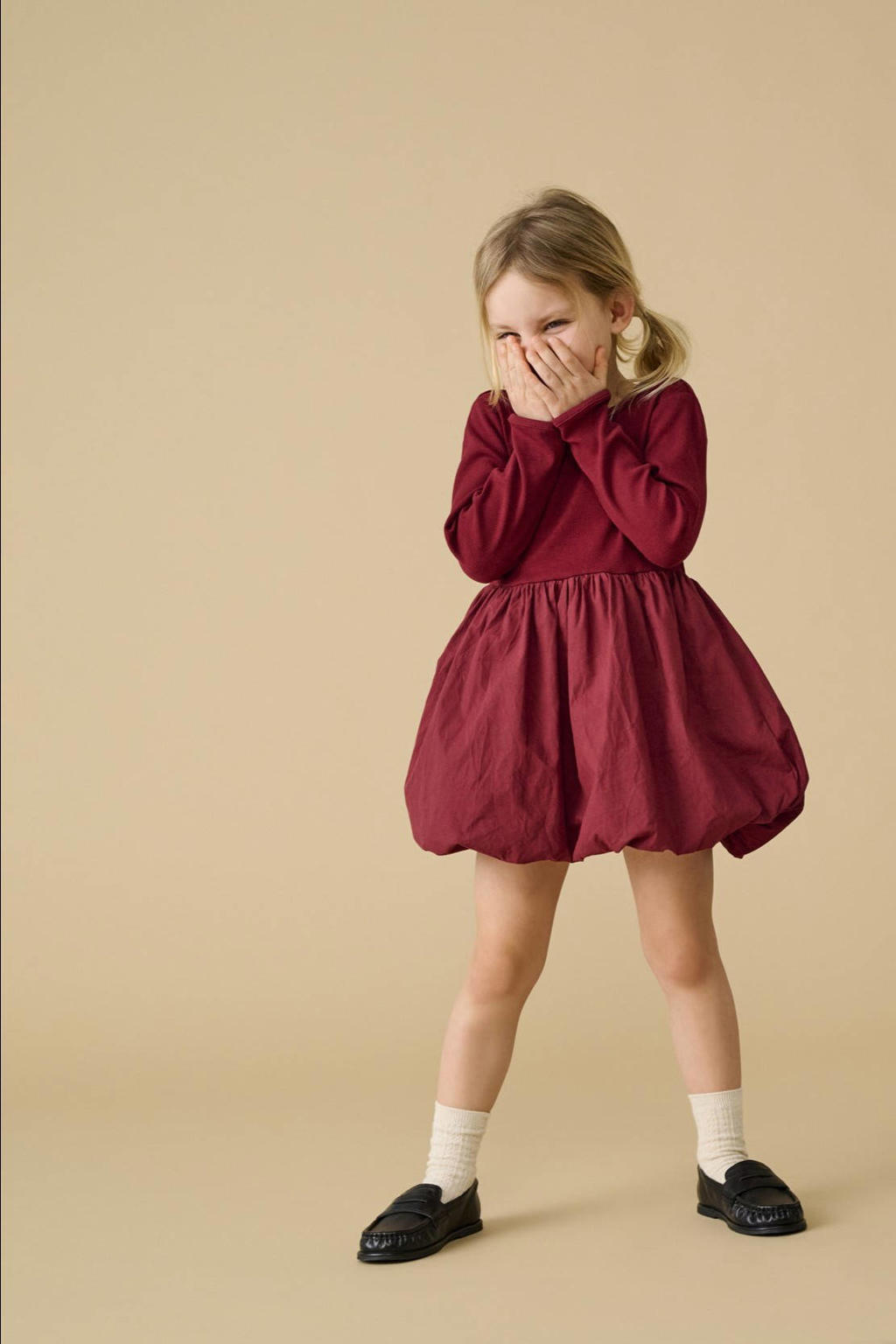Donkerrode meisjes KIDS ONLY MINI korte jurk gebreid van stretchkatoen met effen, lange mouwen en ronde hals