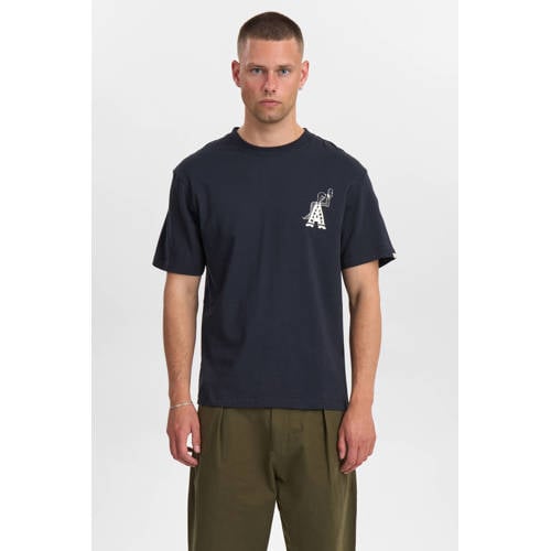 Anerkjendt regular T-shirt met backprint donkerblauw afbeelding