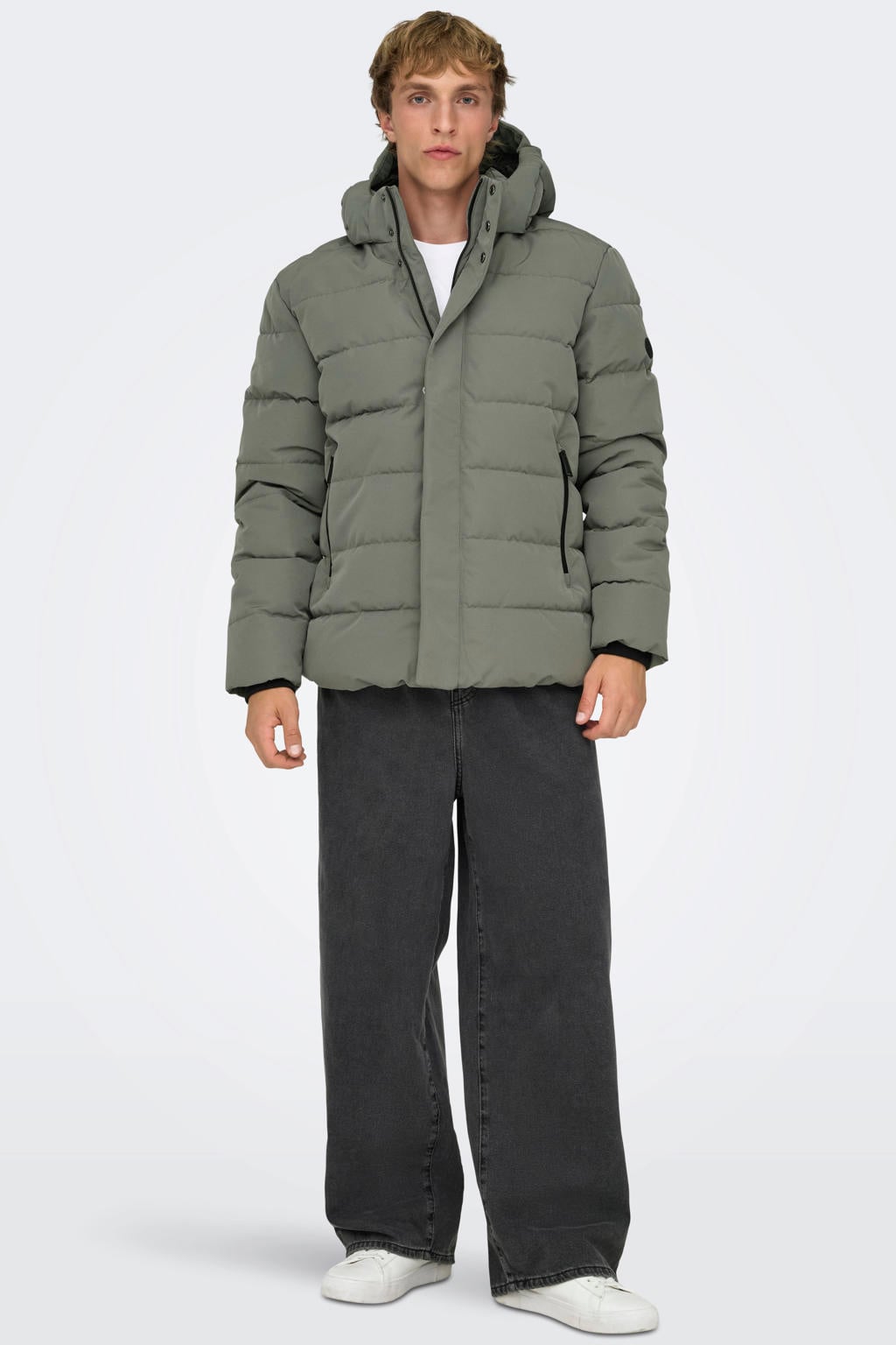 Grijsgroene heren ONLY & SONS gewatteerde jas groen van polyester met effen, lange mouwen, capuchon, rits- en drukknoopsluiting en doorgestikte details