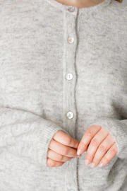 thumbnail: Base Level Curvy cardigan met wol