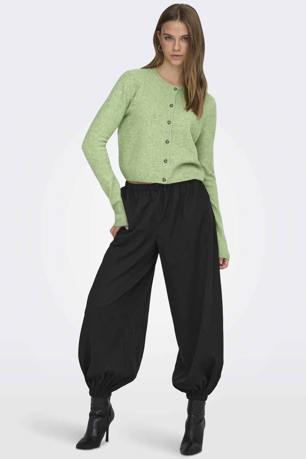 Lichtgroene dames JDY cardigan fijn gebreid van wol met effen, lange mouwen, ronde hals en knoopsluiting