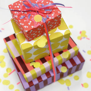 x Wehkamp cadeaupapier - Red Coral Pop (set van 3)