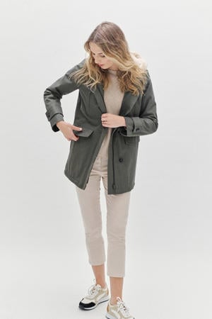 parka kaki