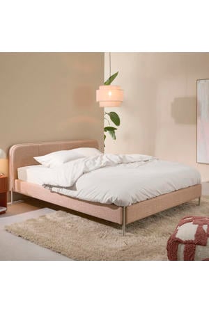 bed Isto (140x200 cm)