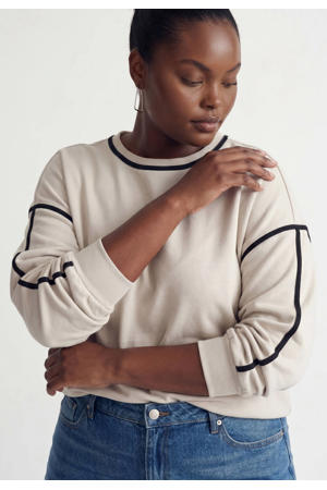 sweater ecru