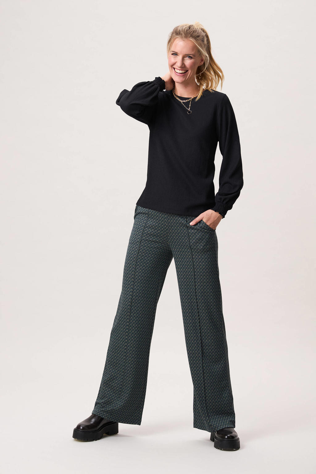 Zwarte dames Miss Etam top van polyester met effen, lange mouwen, ronde hals en smockwerk