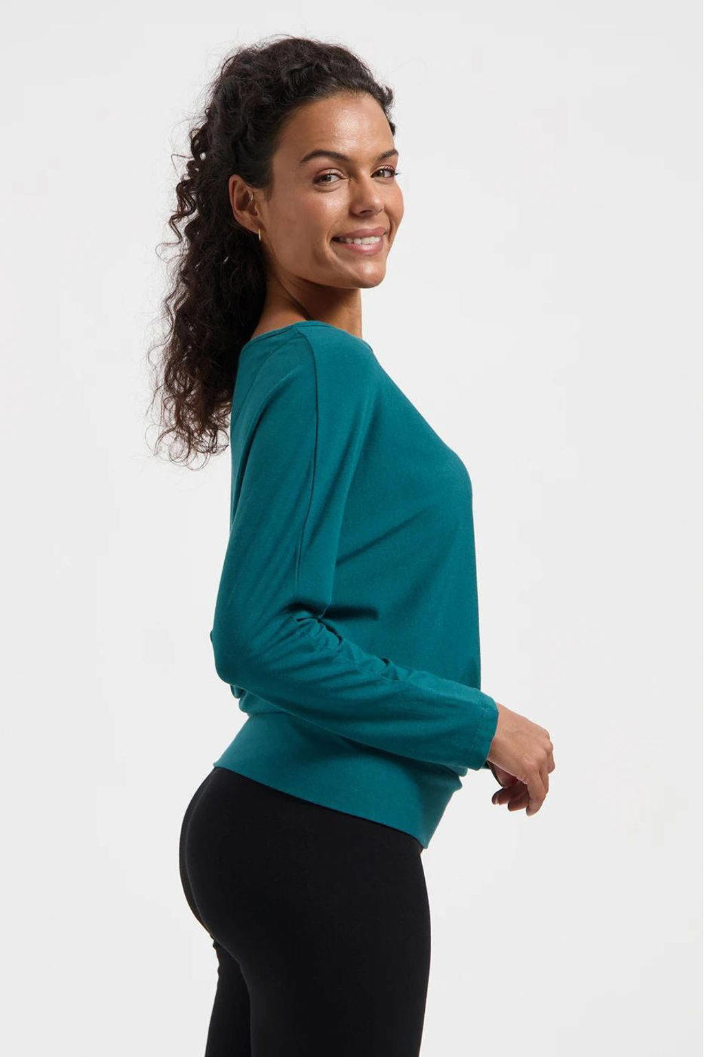 Petrolkleurige dames Urban Goddess sportshirt Budhi van katoen met lange mouwen en boothals
