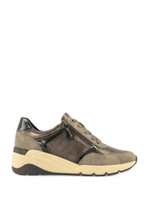 sneaker bruin