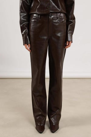 imitatieleren straight high waist broek donkerbruin