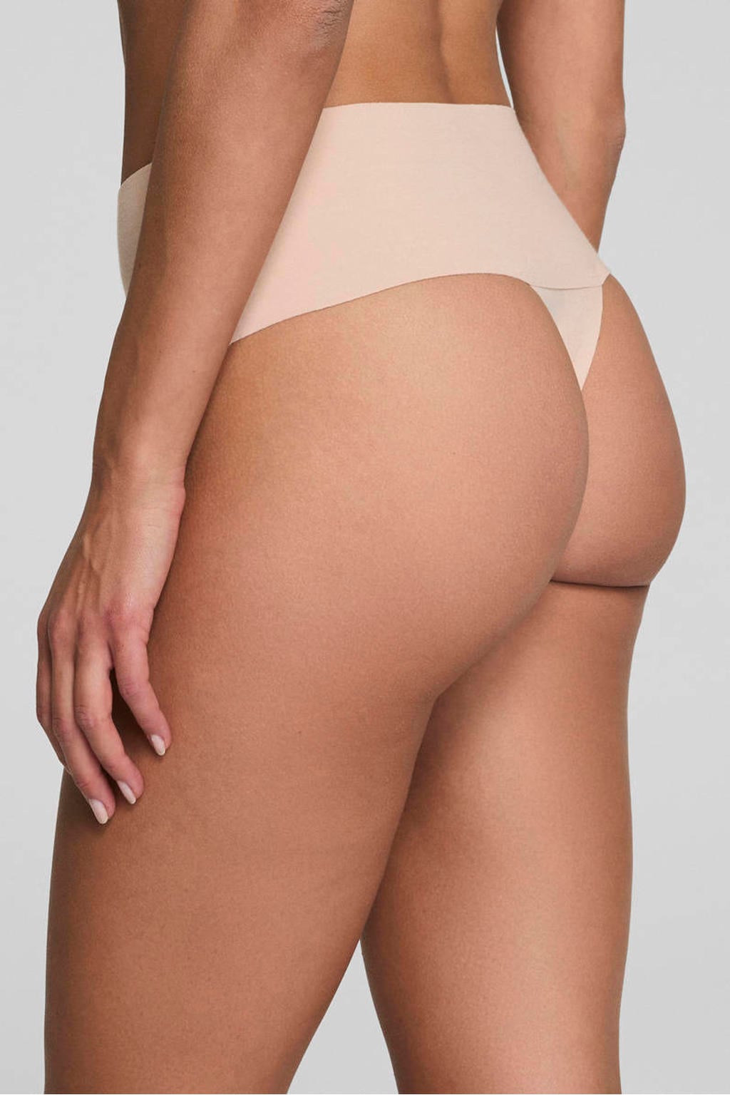 SPANX Undie-tectable corrigerende string Supima Cotton lichtbeige