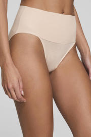 thumbnail: SPANX Undie-tectable licht corrigerende slip Supima Cotton lichtbeige