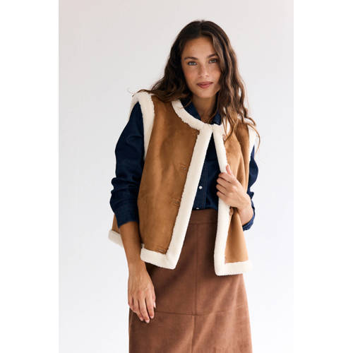 LOLALIZA suede gilet camel afbeelding