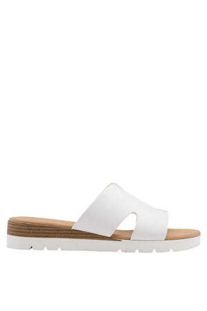 slippers wit