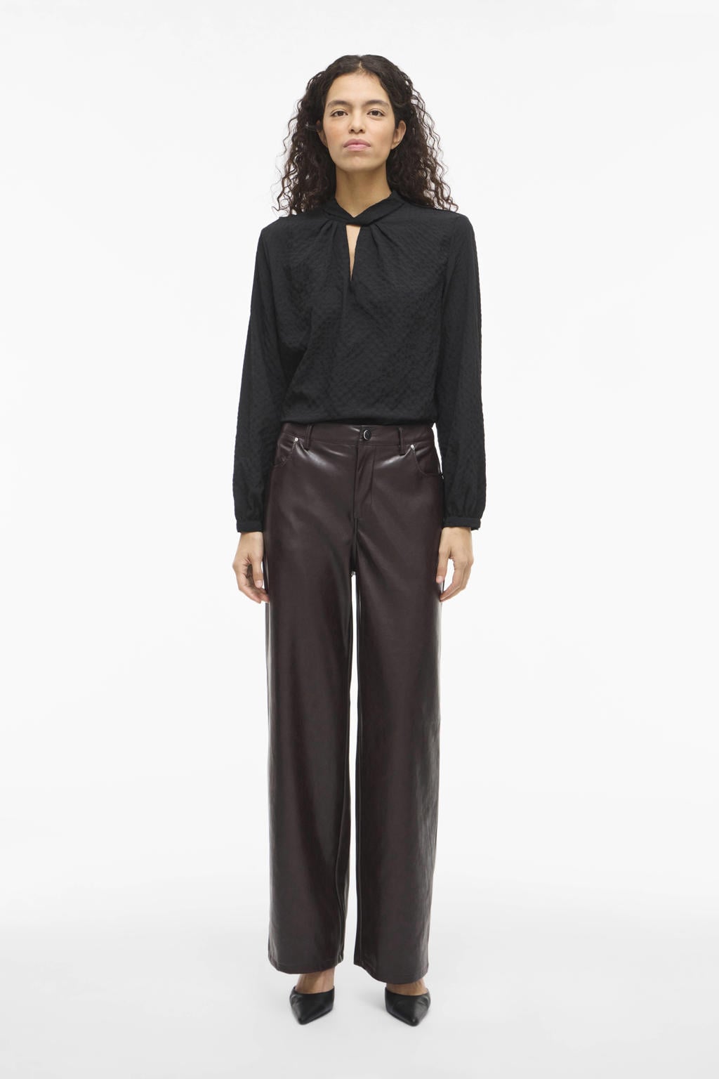 Donkerblauwe dames VILA high waist casual broek van coated materiaal met loose fit, knoopsluiting en effen