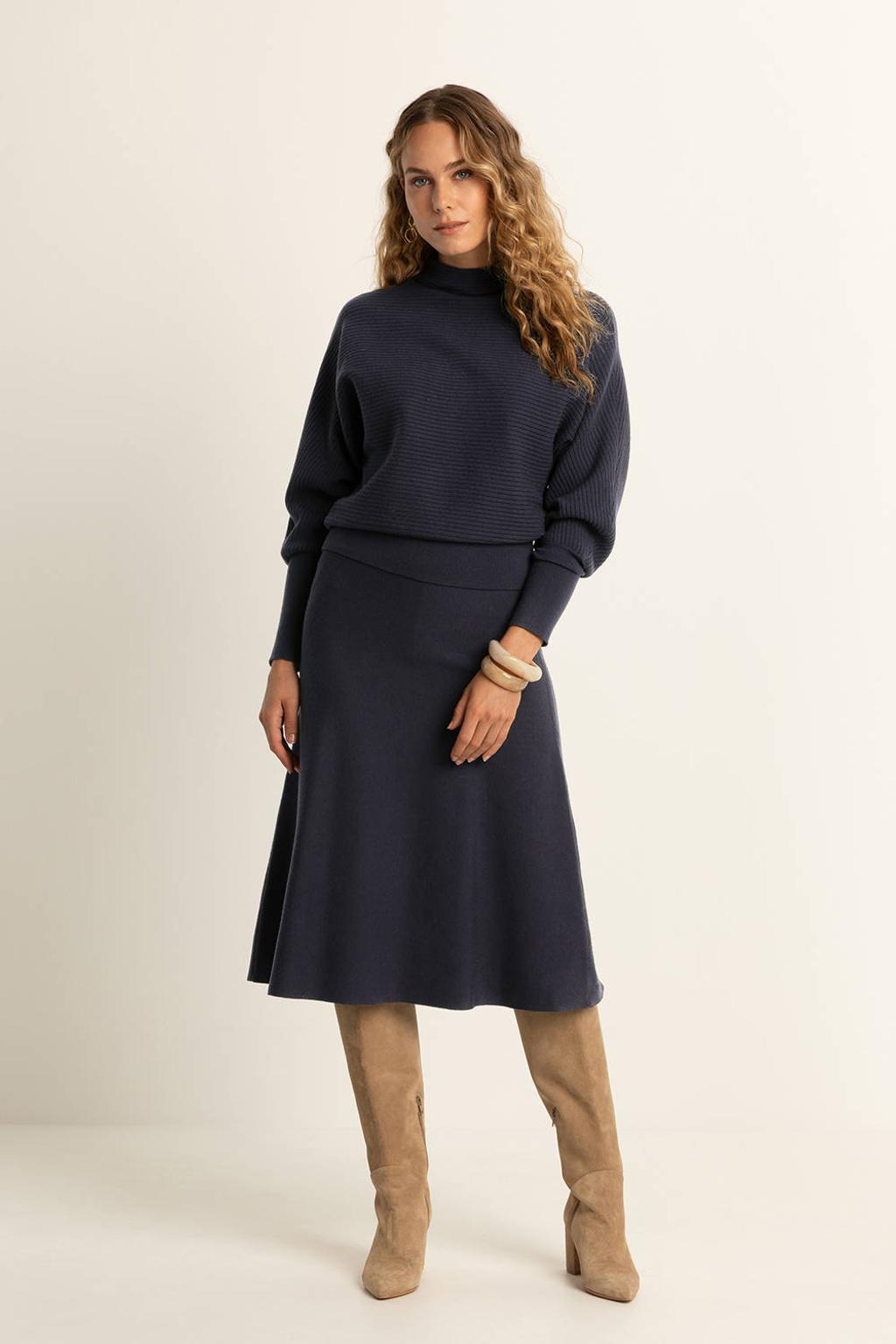 Donkerblauwe dames Expresso A-lijn rok gemaakt van viscose en met elastische tailleband