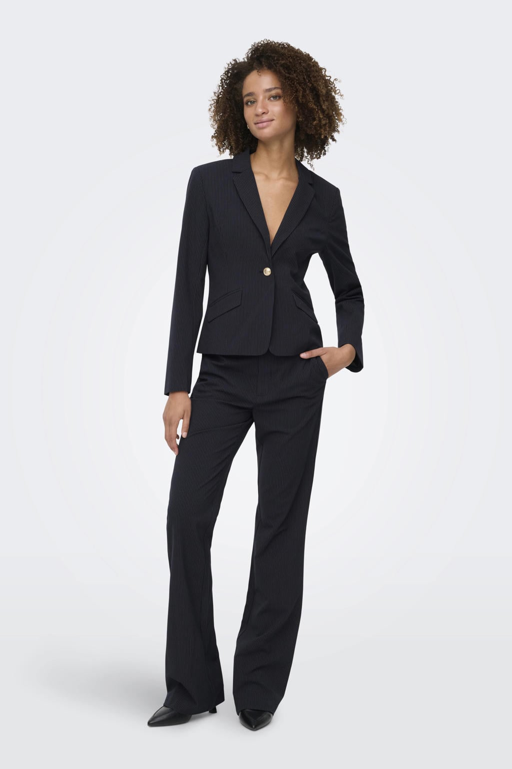 Donkerblauwe dames ONLY flared high waist casual broek van polyester met rits, haak- en knoopsluiting en krijtstreepprint