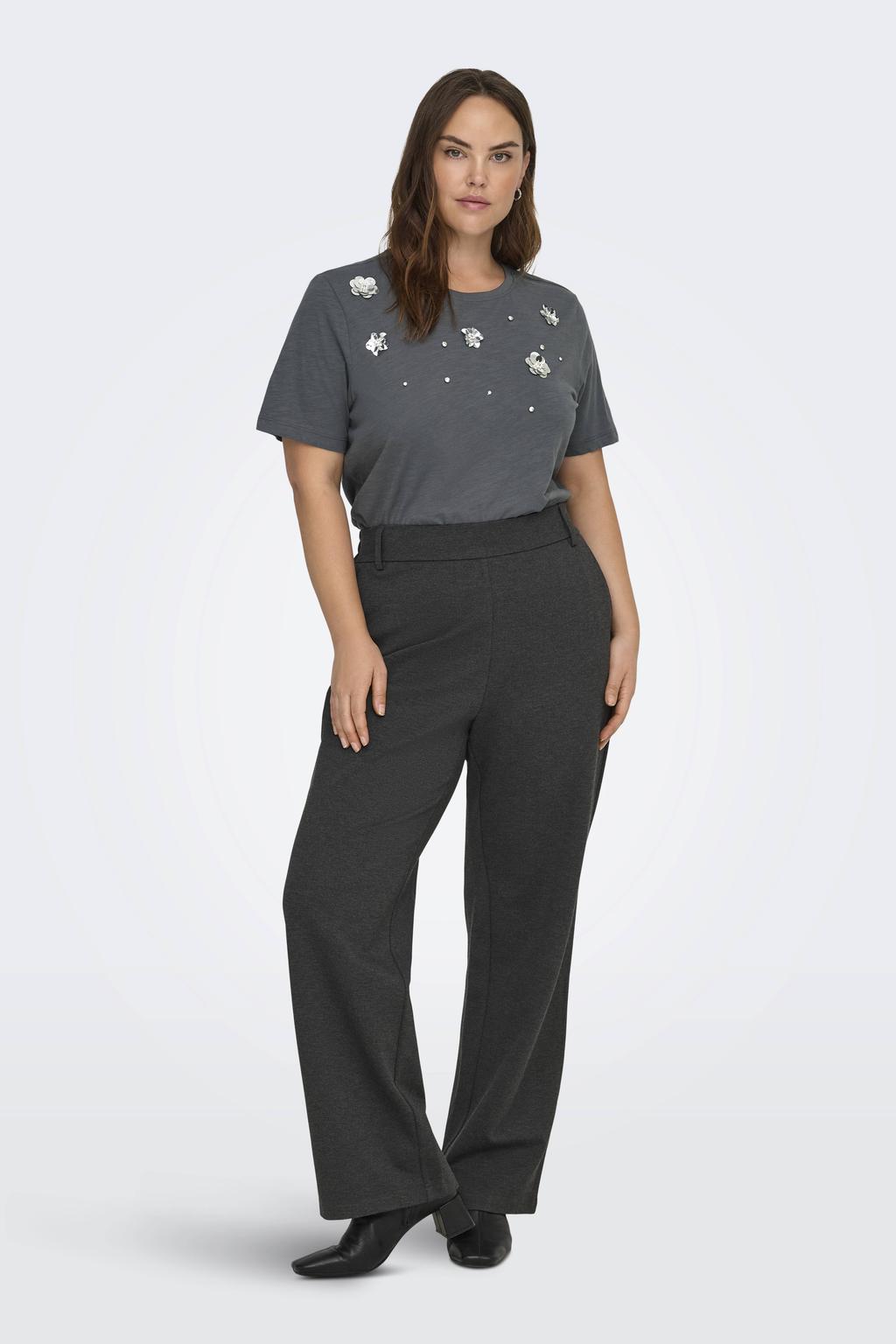 Grijze dames ONLY CARMAKOMA gebloemde T-shirt van katoen met korte mouwen, ronde hals en 3D applicatie