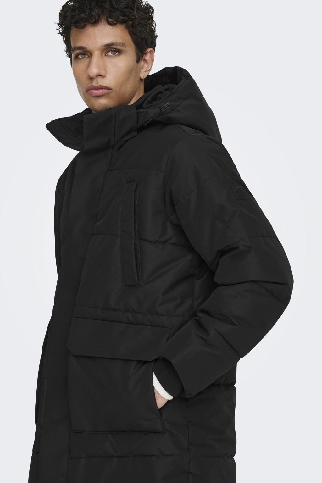 Zwarte heren ONLY & SONS parka van polyester met effen, lange mouwen, capuchon, rits- en drukknoopsluiting en doorgestikte details