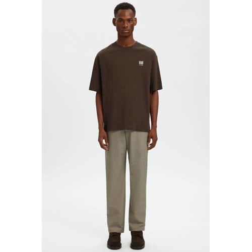 SELECTED HOMME relaxed T-shirt met backprint bruin afbeelding