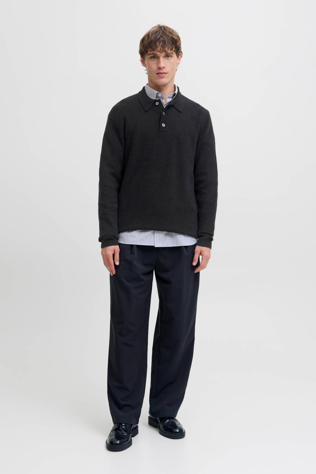 Zwarte heren JACK & JONES PREMIUM trui gebreid van katoen met effen, lange mouwen, polo kraag en knoopsluiting