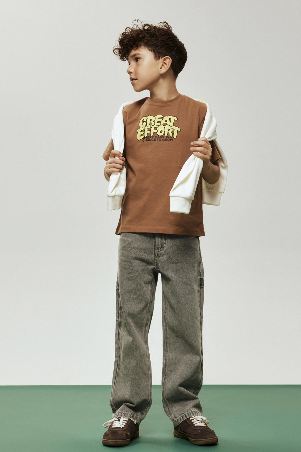 Bruine jongens NAME IT KIDS T-shirt van katoen met printopdruk, korte mouwen en ronde hals