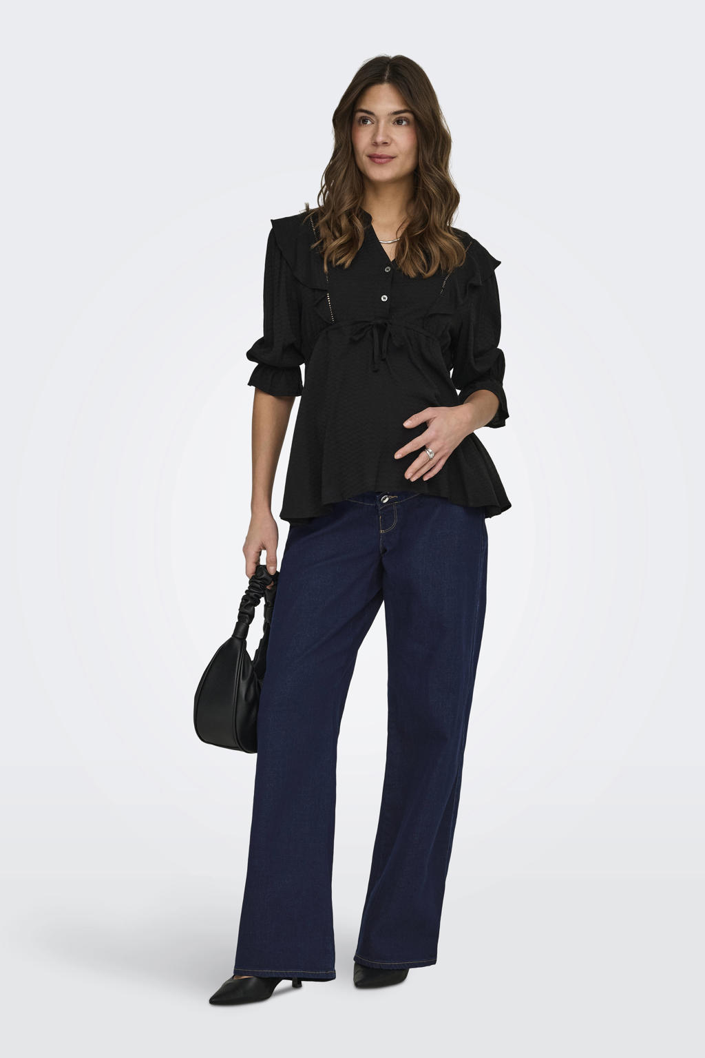 Medium blue denim dames ONLY MATERNITY low waist zwangerschaps wide leg jeans dark blue van stretchkatoen met rits- en knoopsluiting en effen