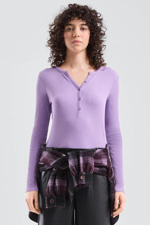 top lila