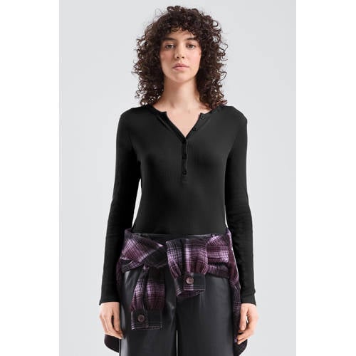 QS top zwart afbeelding