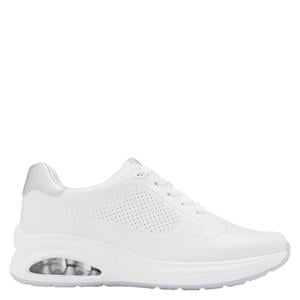 sneakers wit