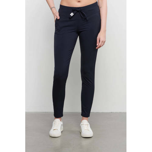 &Co Woman travelstof slim high waist casual broek marine afbeelding