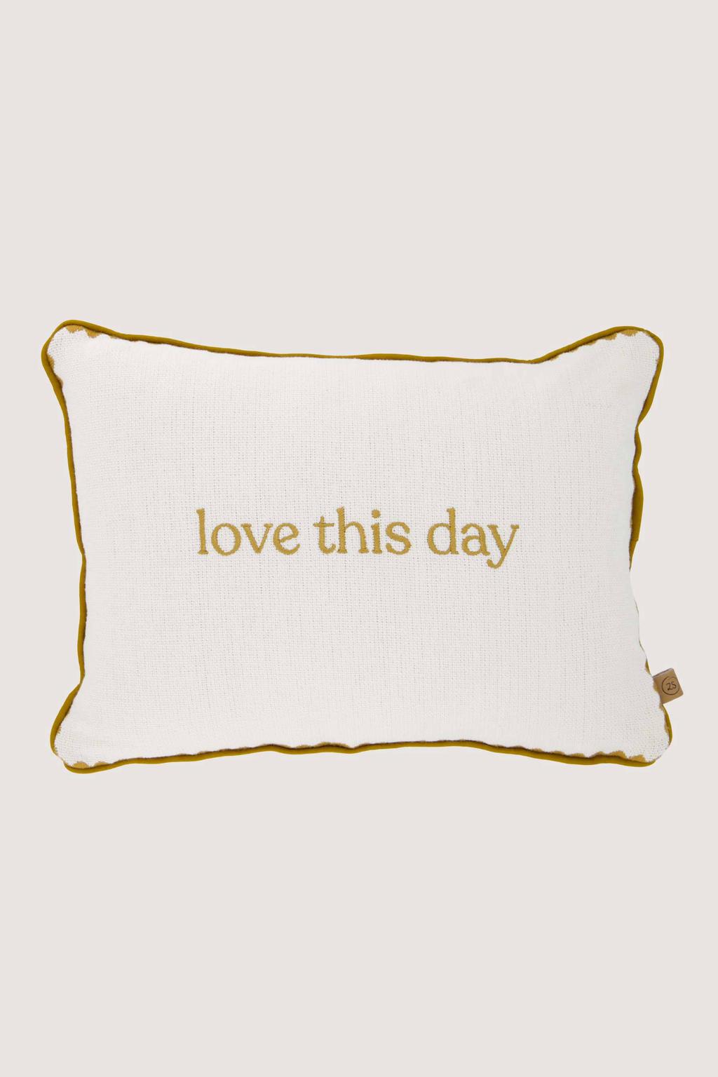 Zusss sierkussen Love this day (35x25 cm)