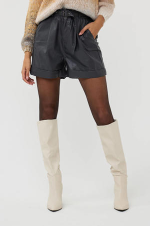 imitatieleren wide leg regular waist paperbag short zwart